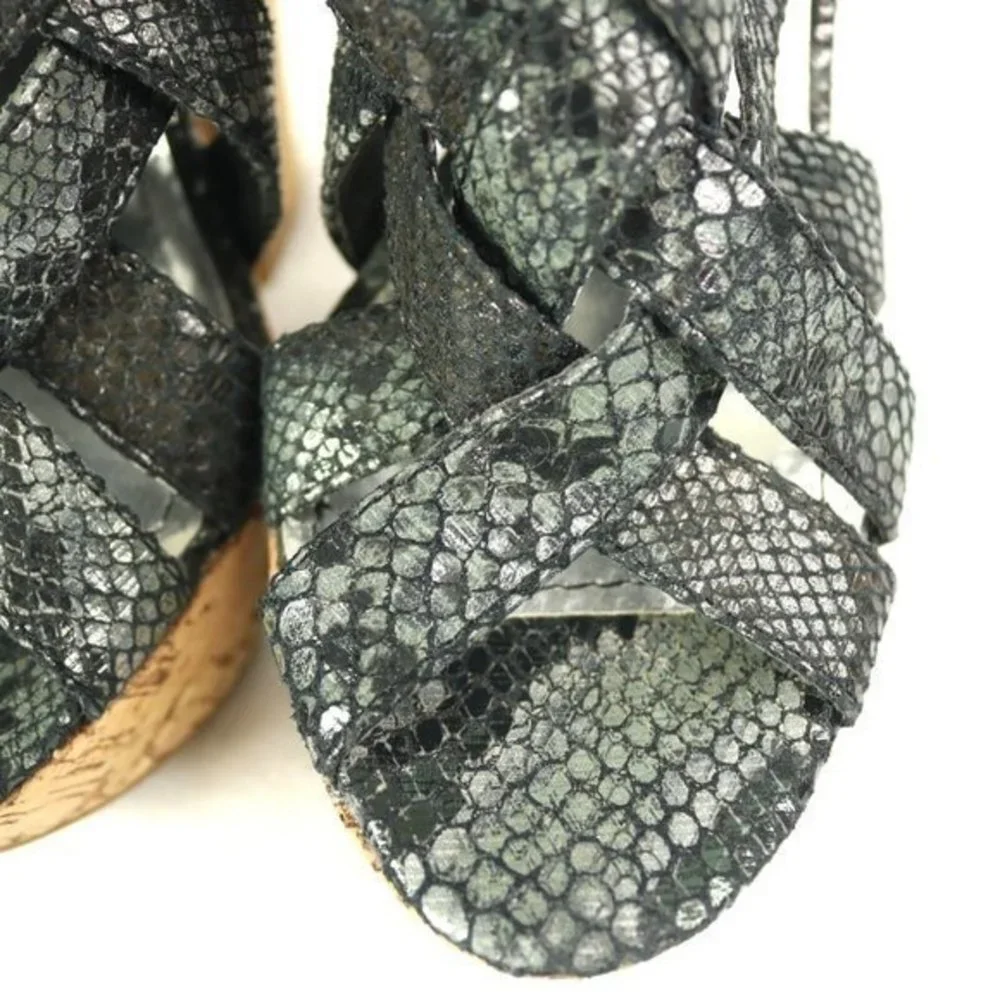 Bamboo Nanette Shoes Heels Sandals‎ Platform Black Silver Snake Cork 7.5